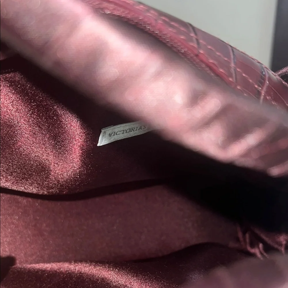 Victoria’s Secret Vintage Elegant Maroon Crocodile Pattern Cosmetic Bag w/ Bow